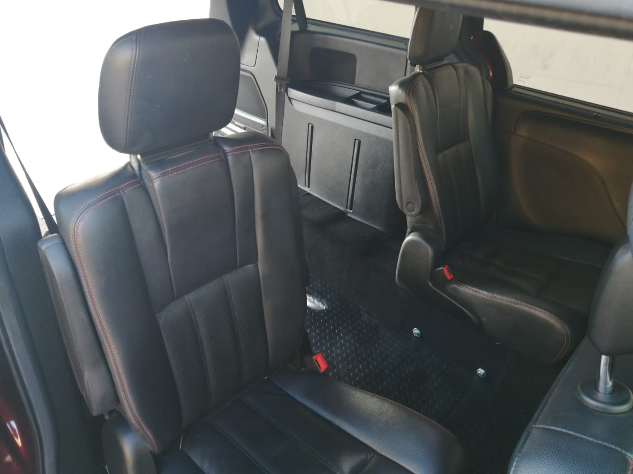 
								2015 Dodge Grand Caravan GT full									