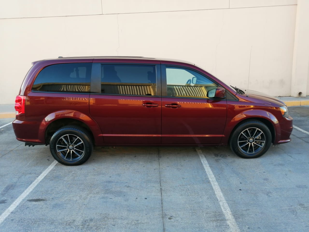
								2015 Dodge Grand Caravan GT full									
