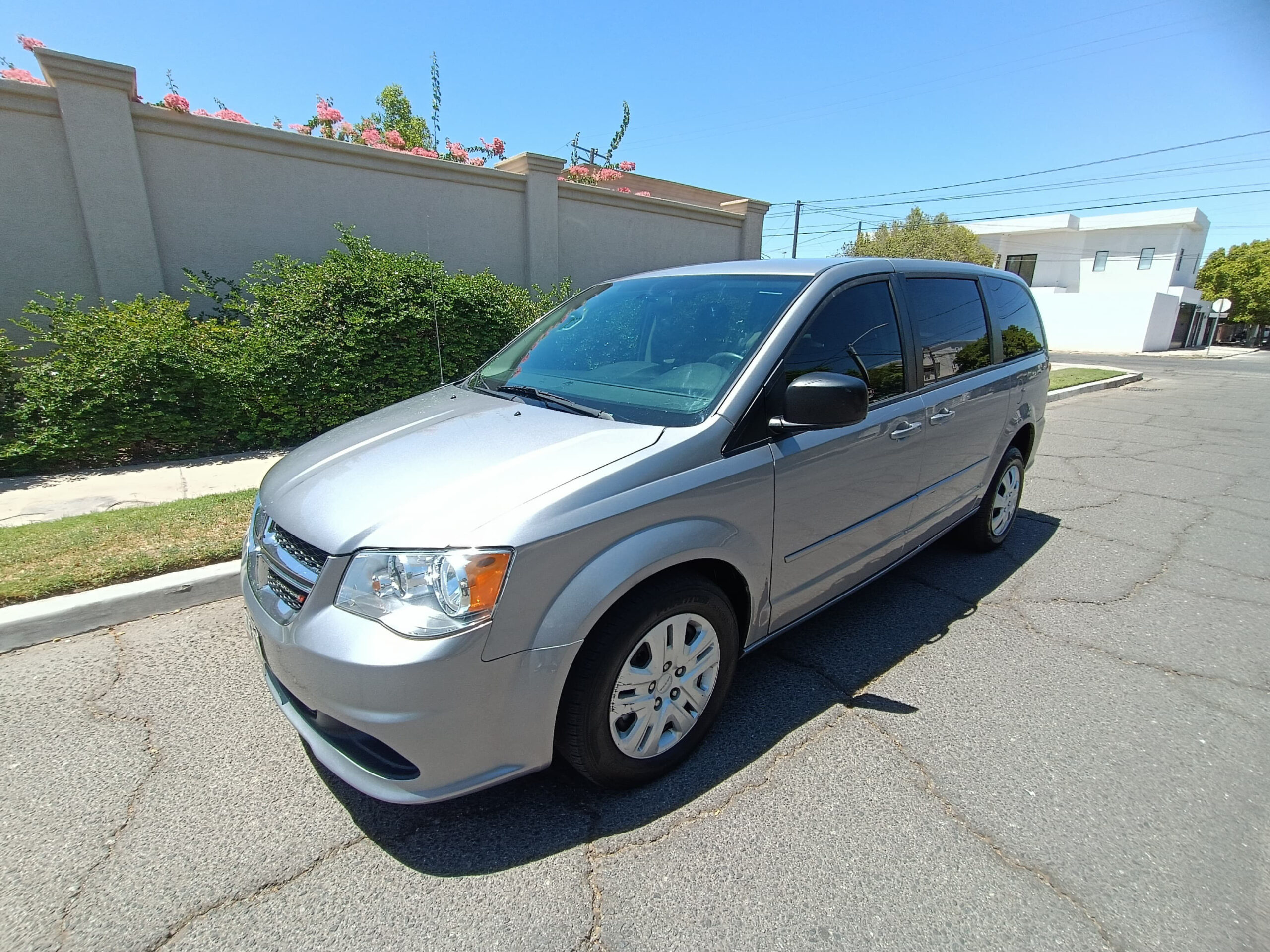 
								2017 Dodge Grand Caravan SE full									